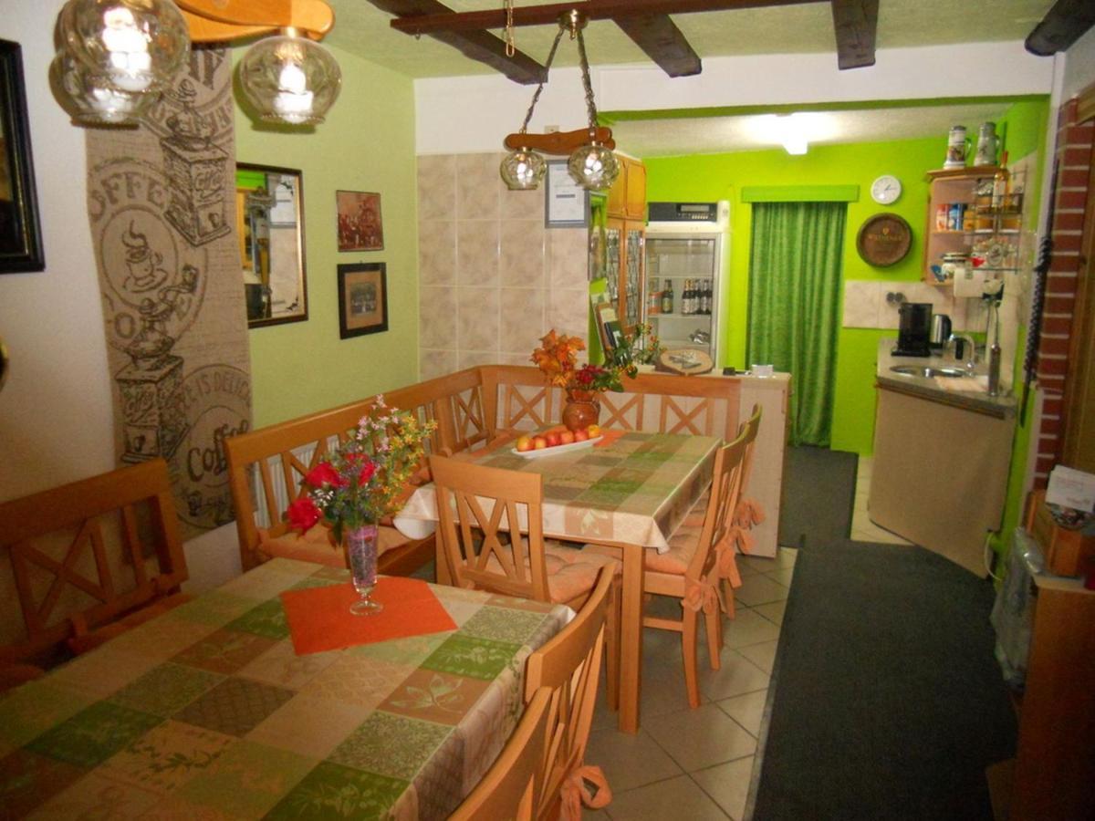 Familienpension Эрфурт Экстерьер фото