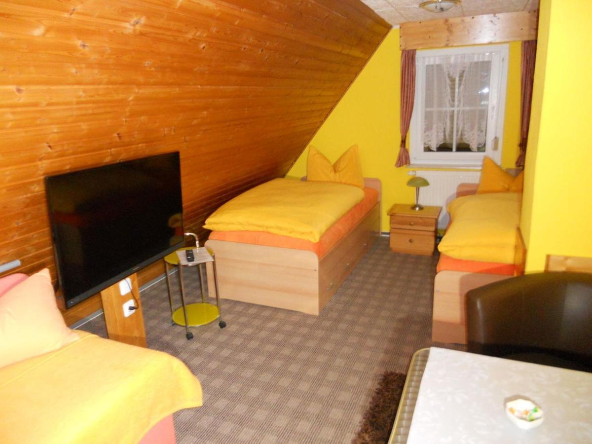 Familienpension Эрфурт Экстерьер фото