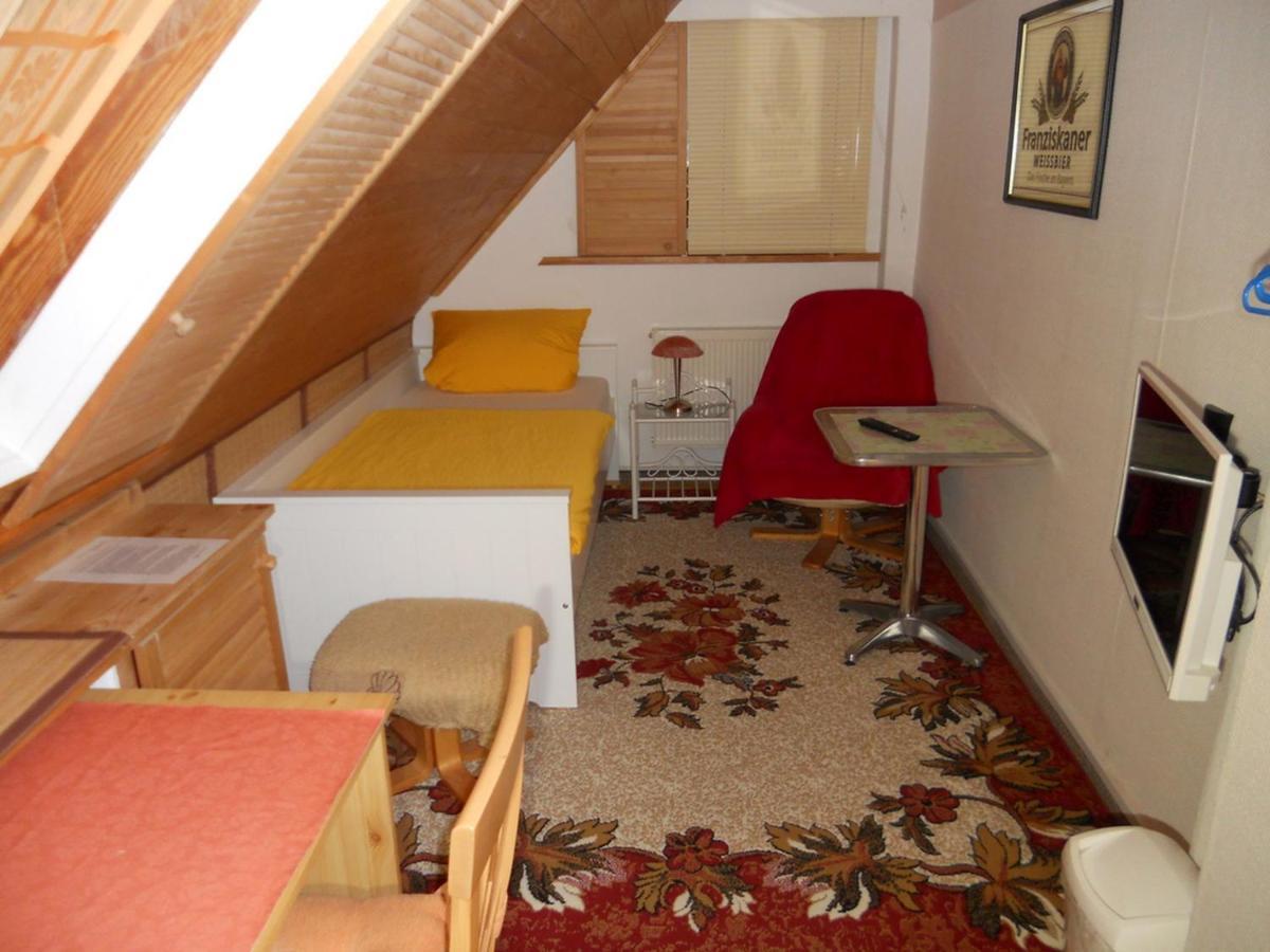 Familienpension Эрфурт Экстерьер фото